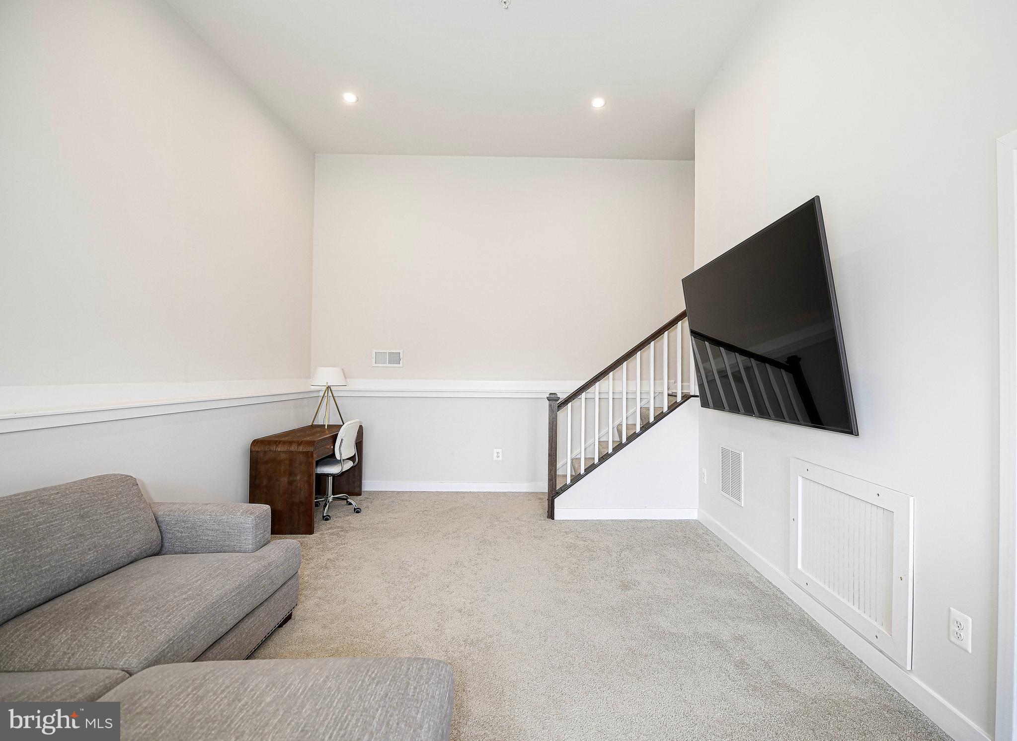 MAGNESS MILL - Residential