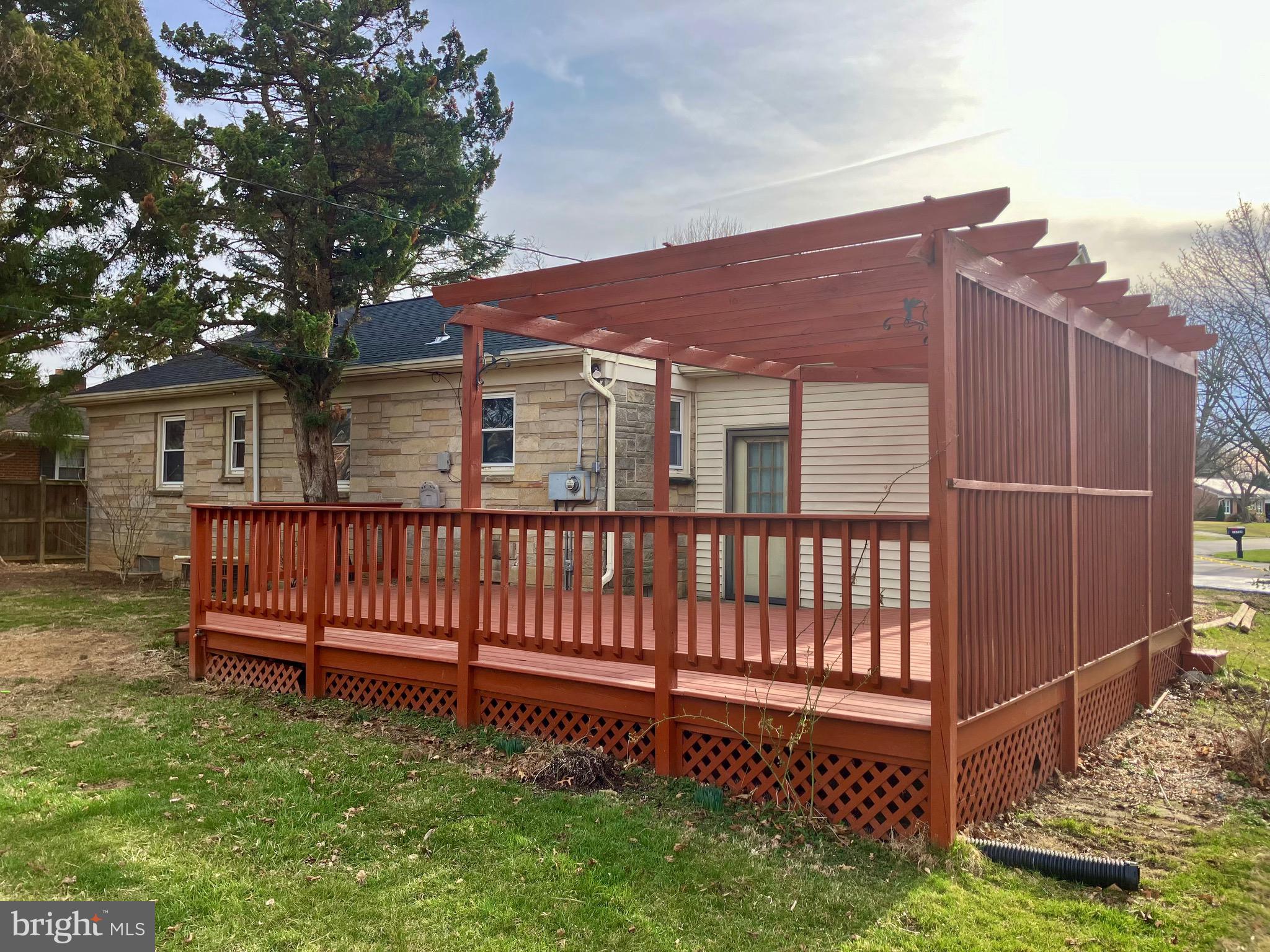 TAMMANY MANOR - Residential