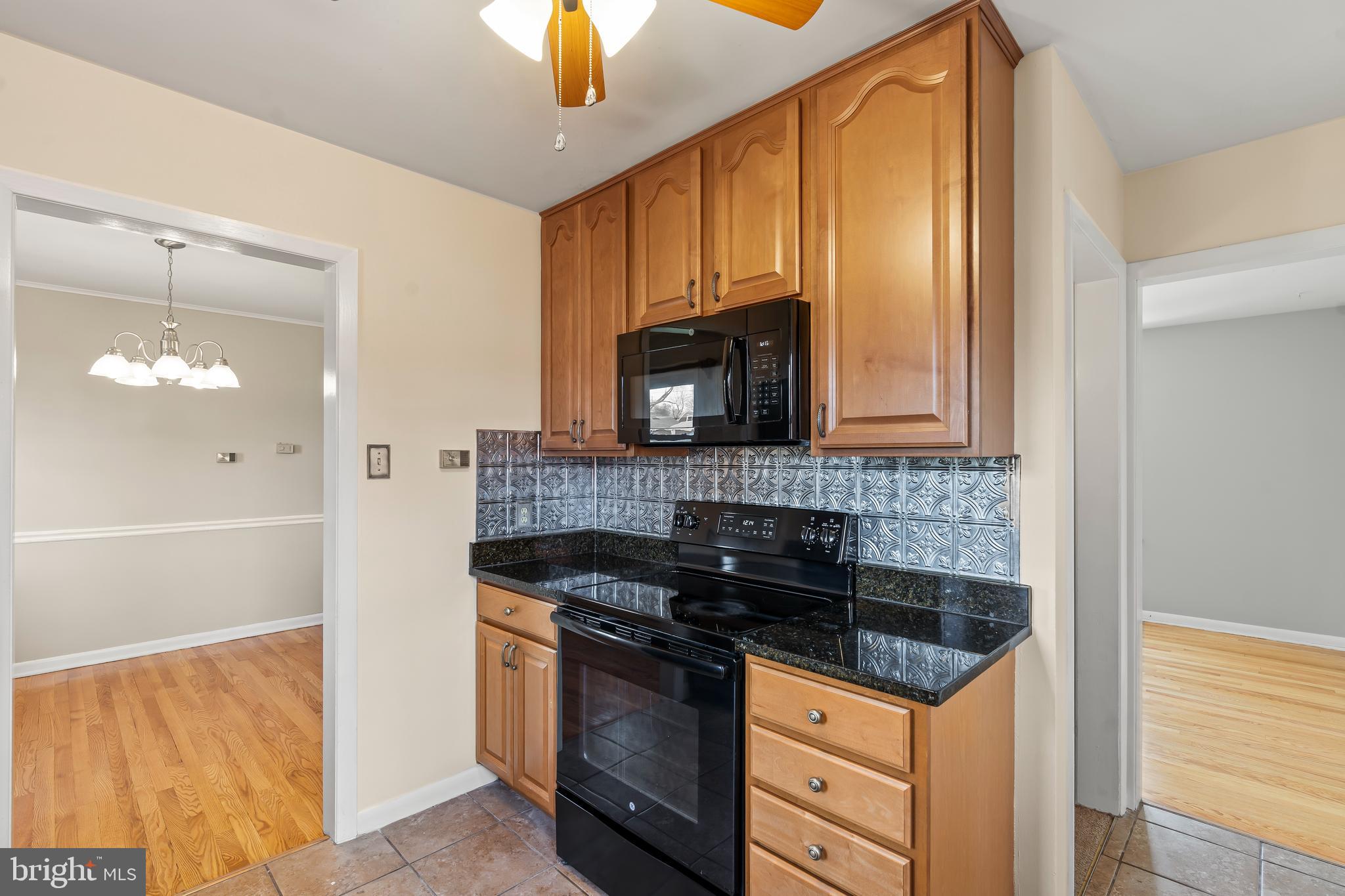 TAMMANY MANOR - Residential