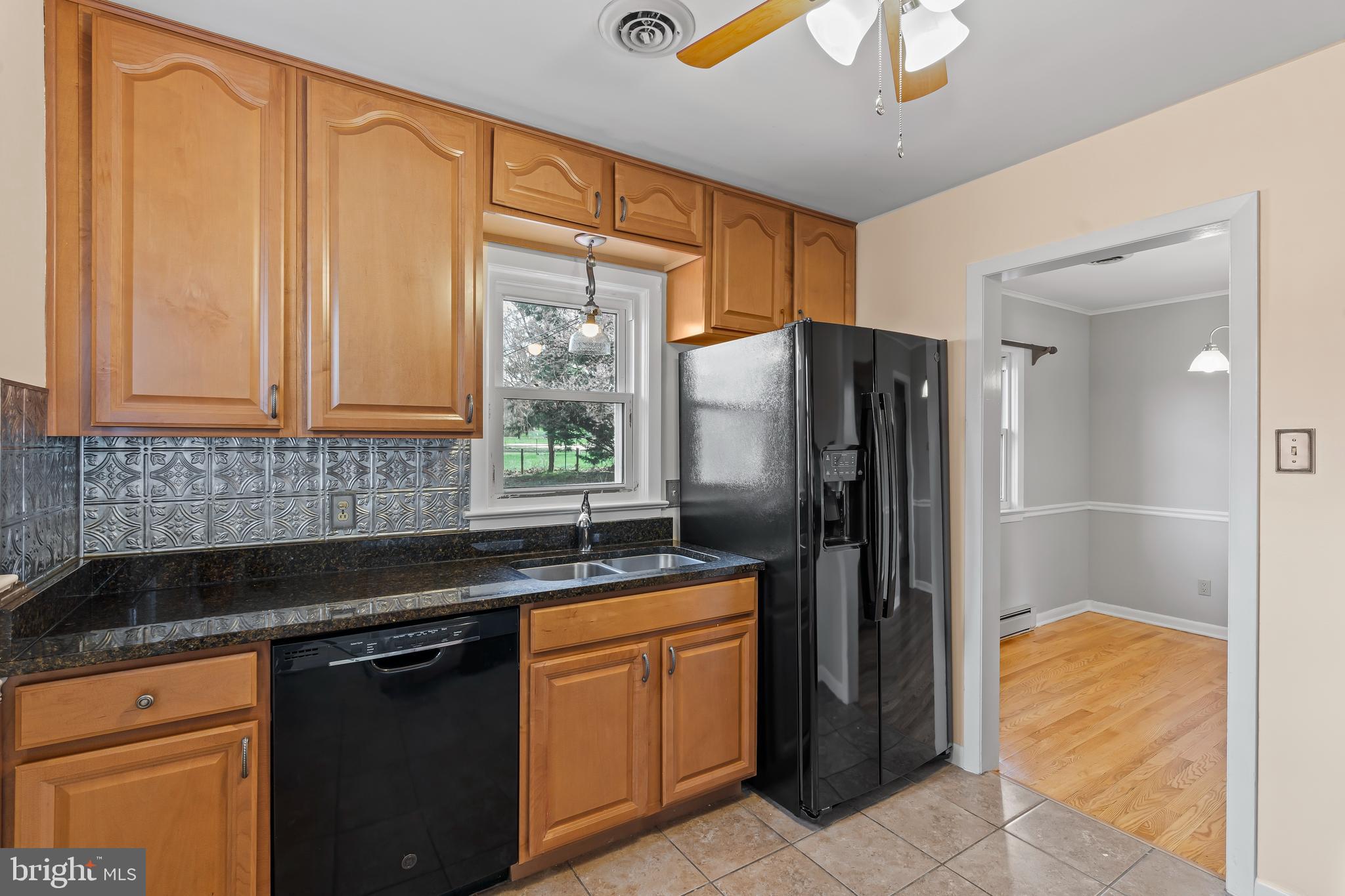 TAMMANY MANOR - Residential