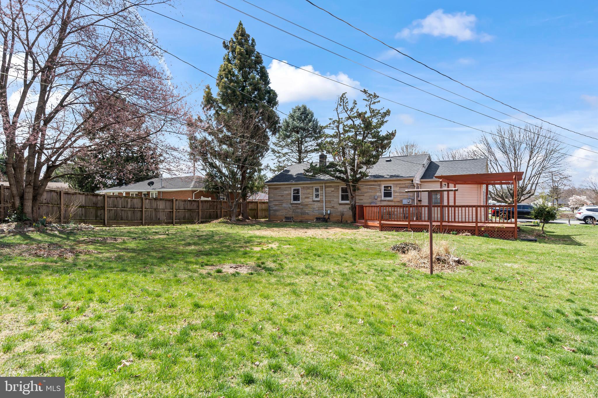 TAMMANY MANOR - Residential