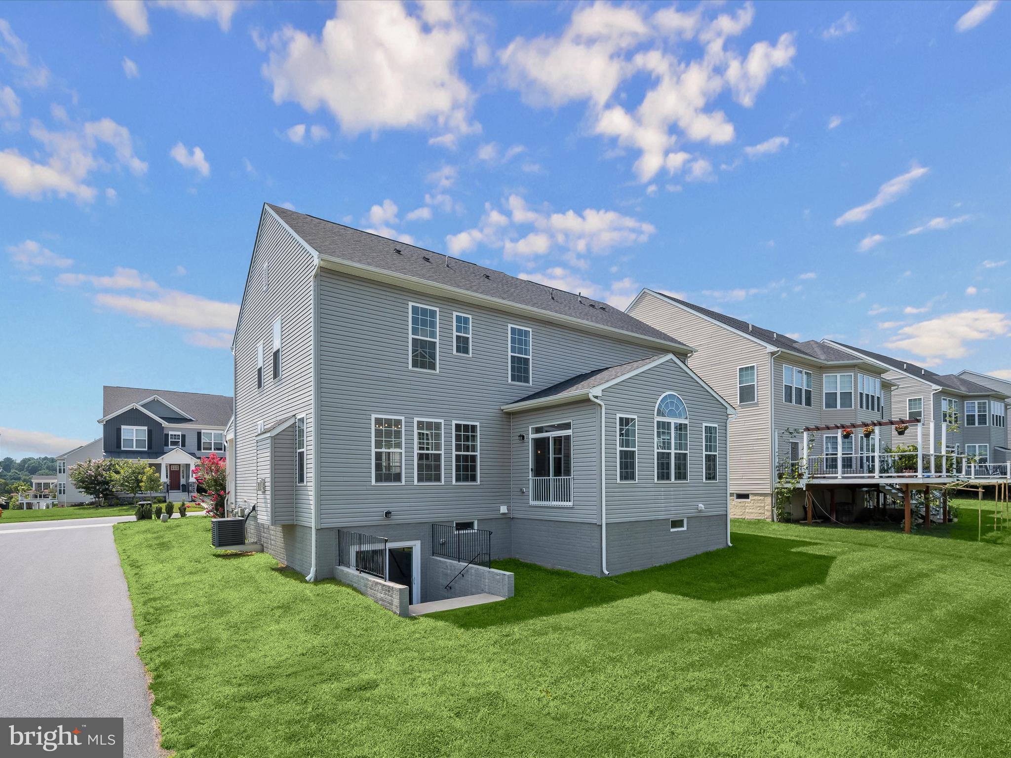 ENCLAVE AT RIVER HILL - Residential