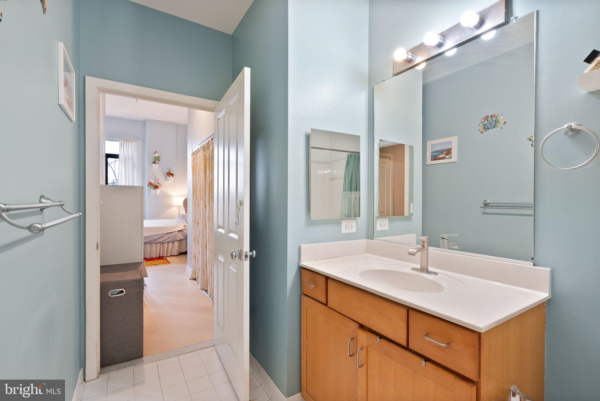 COURTHOUSE - Residential Lease