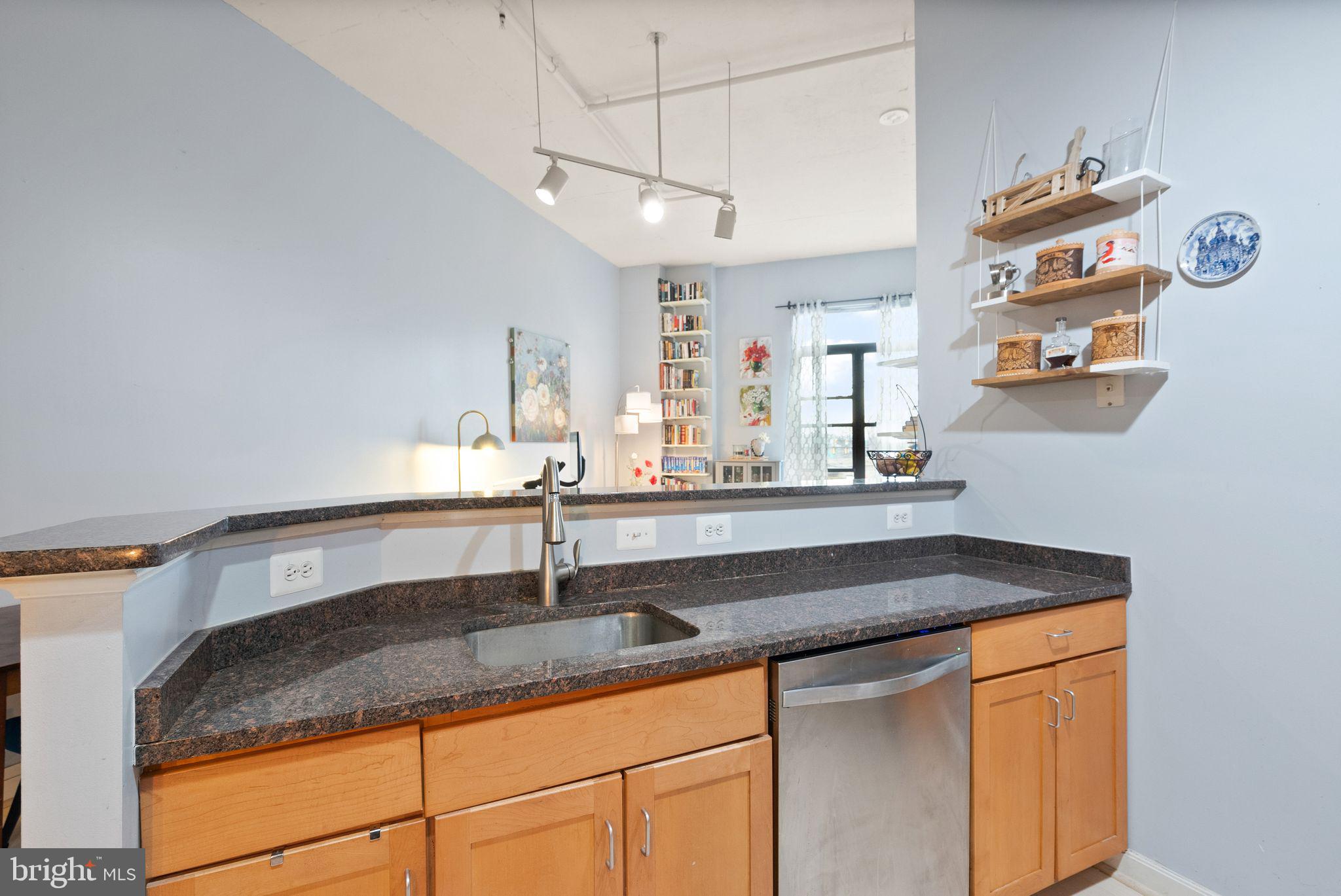 COURTHOUSE - Residential Lease