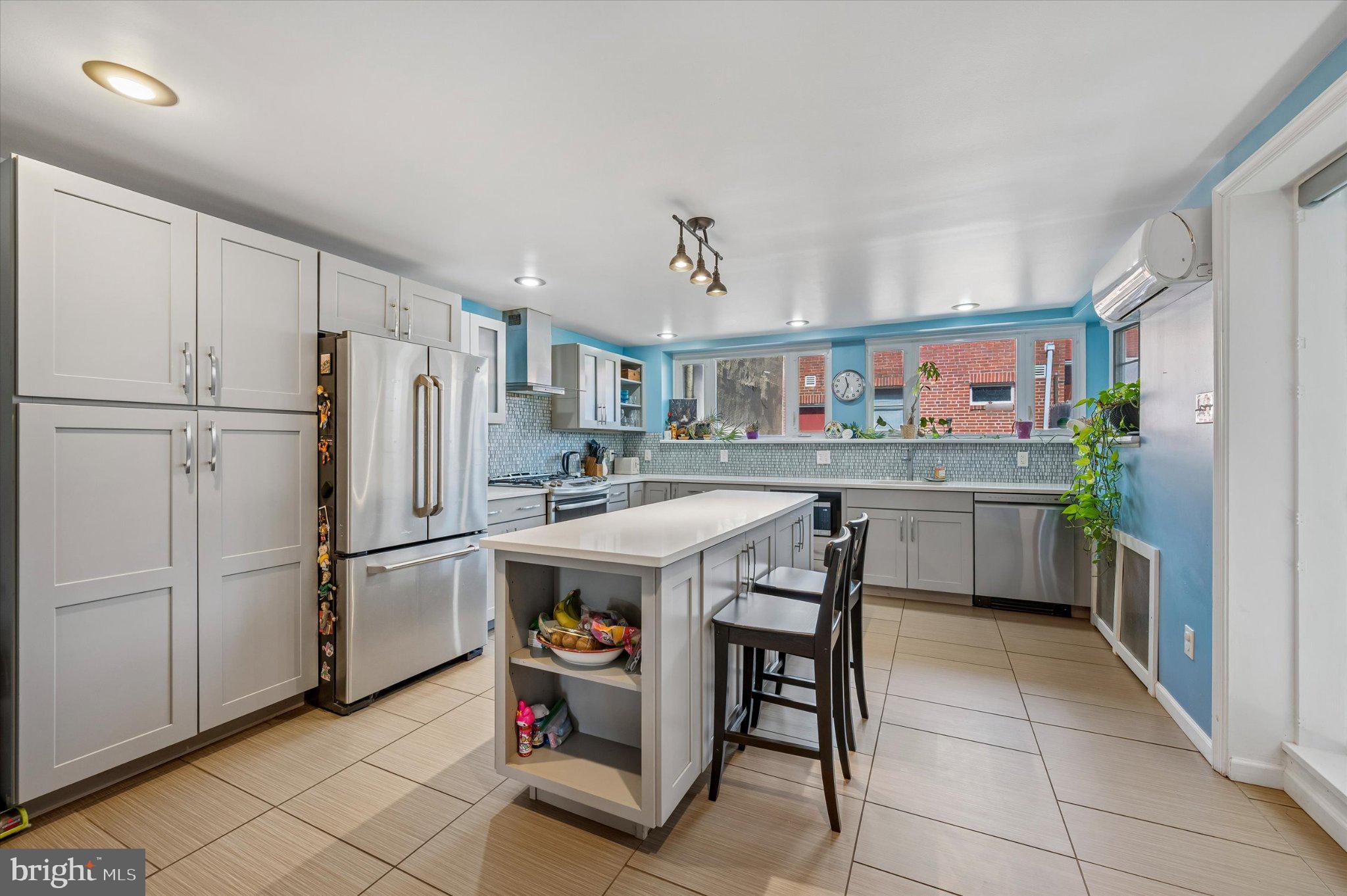 PORT RICHMOND - Residential