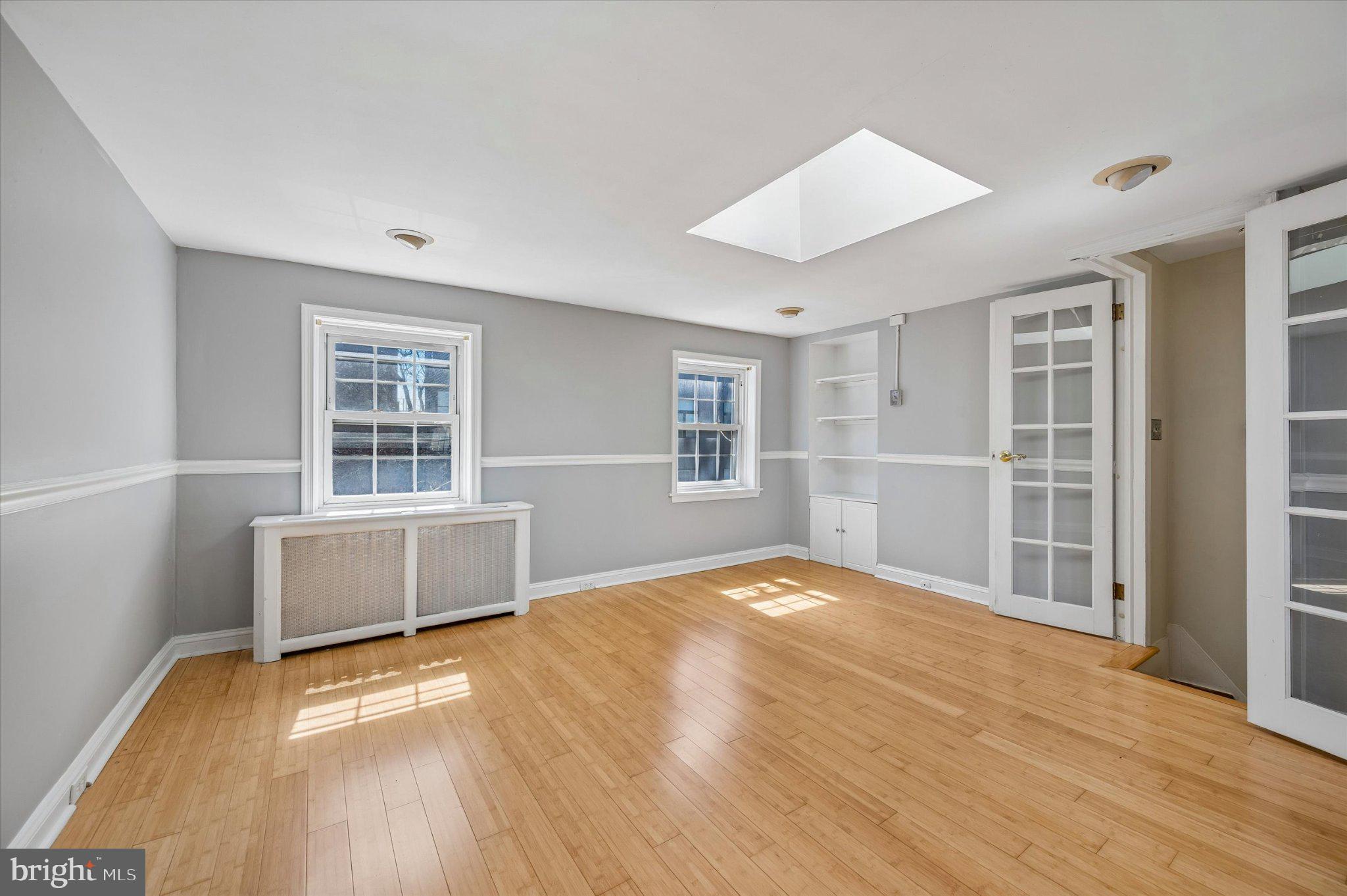 PORT RICHMOND - Residential