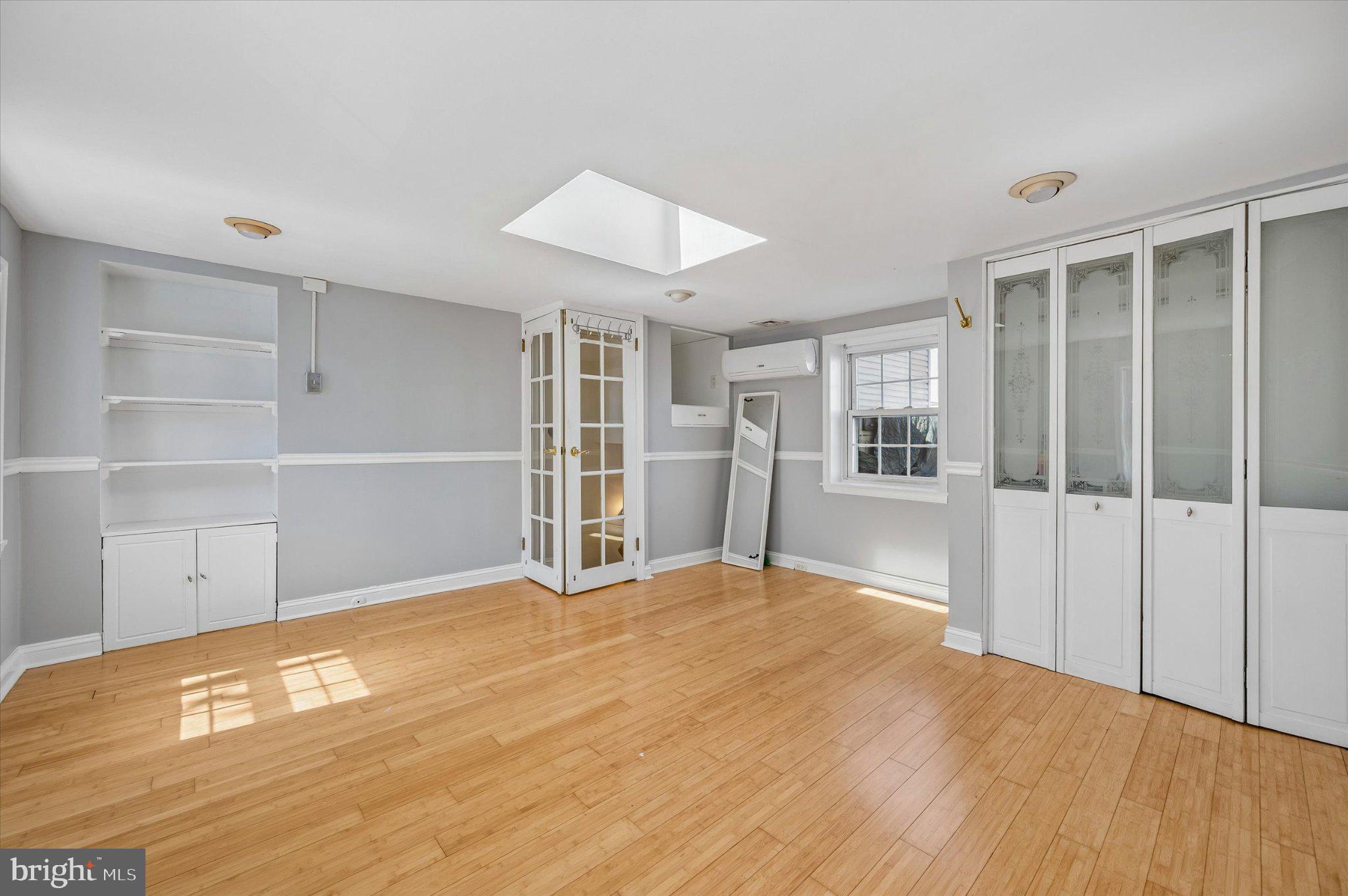 PORT RICHMOND - Residential