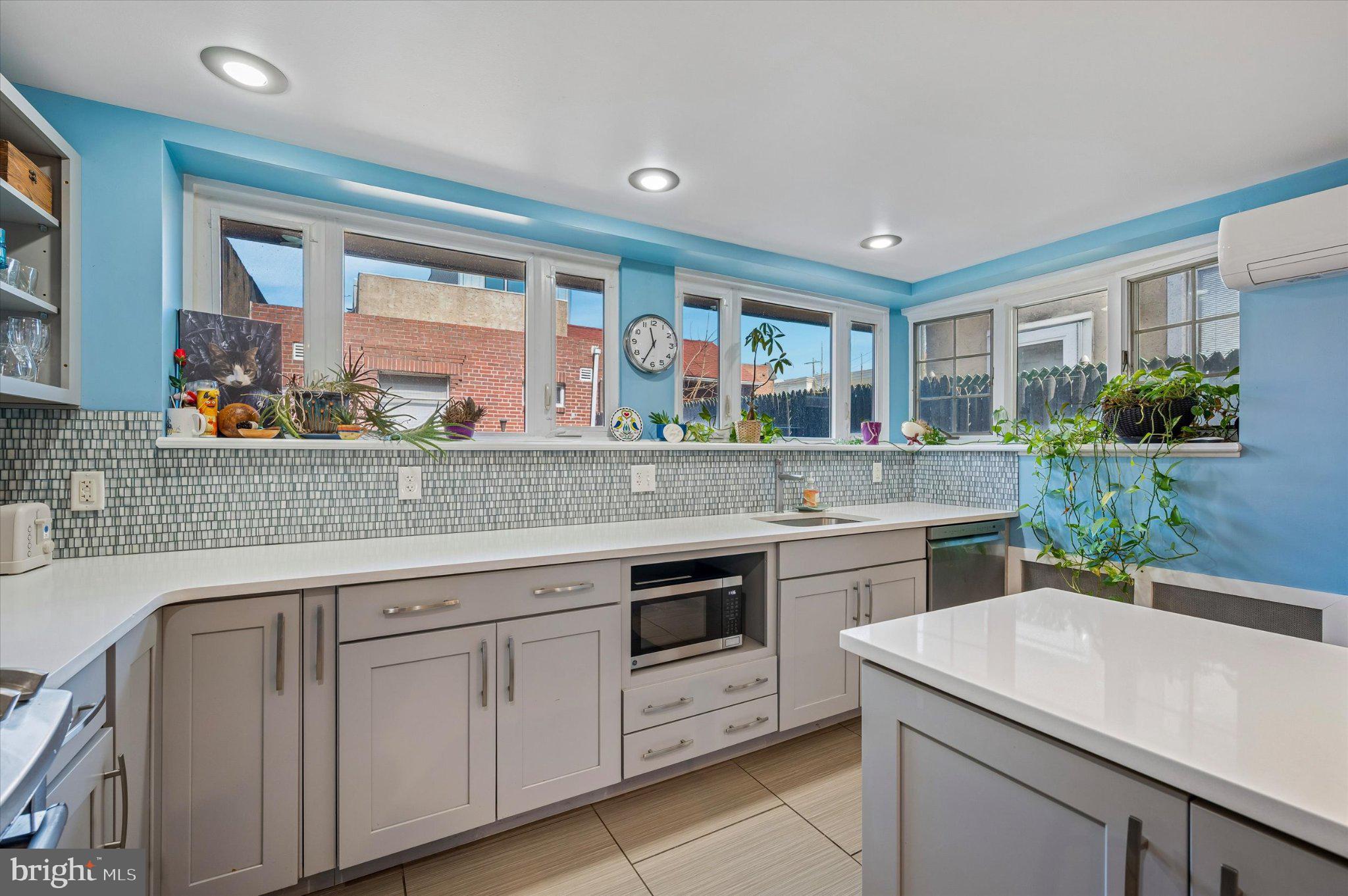 PORT RICHMOND - Residential