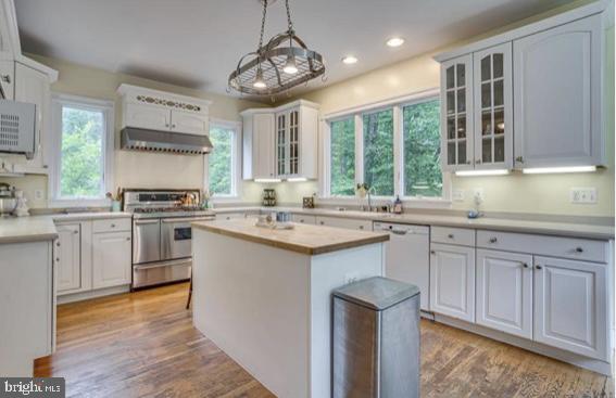 SPRUCE HILL - Residential Lease