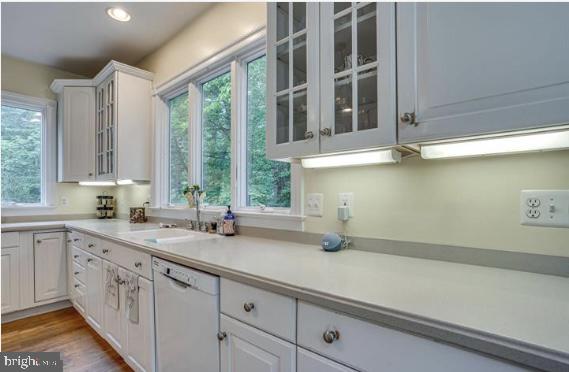 SPRUCE HILL - Residential Lease