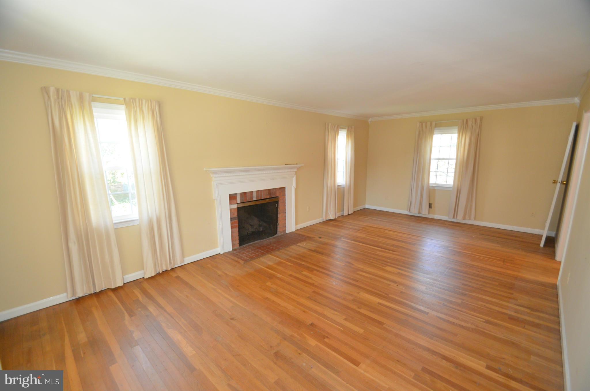 HAYFIELD FARM - Residential