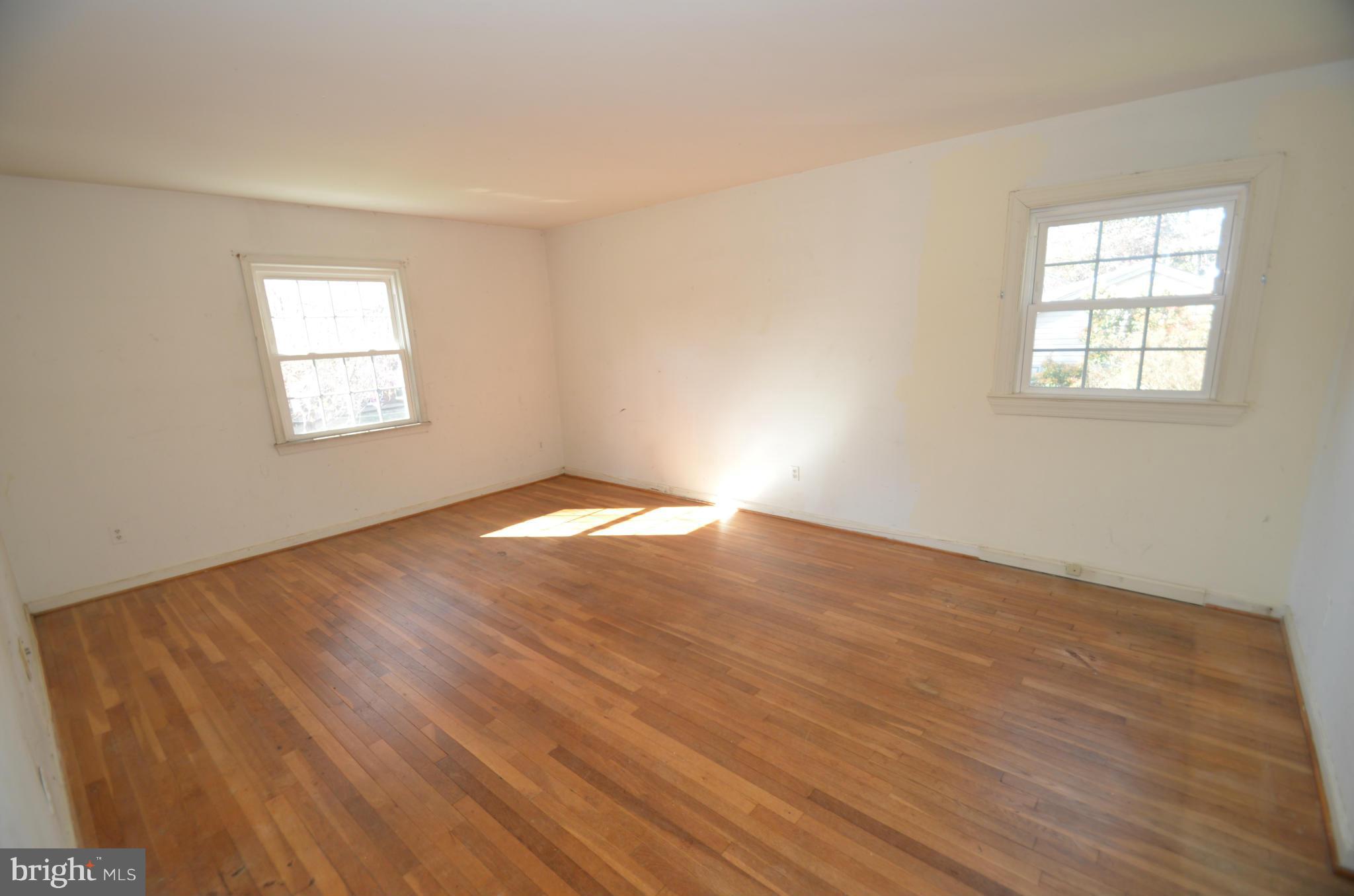 HAYFIELD FARM - Residential