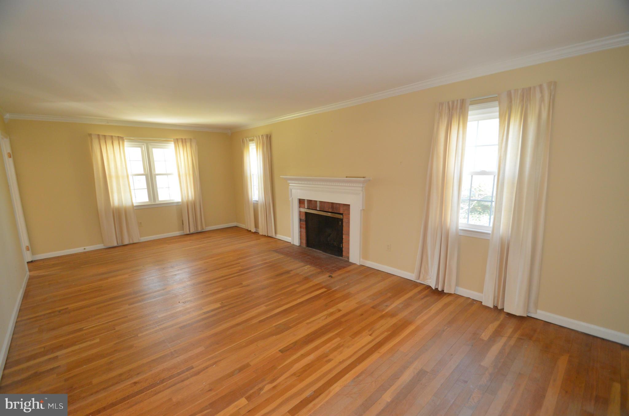 HAYFIELD FARM - Residential