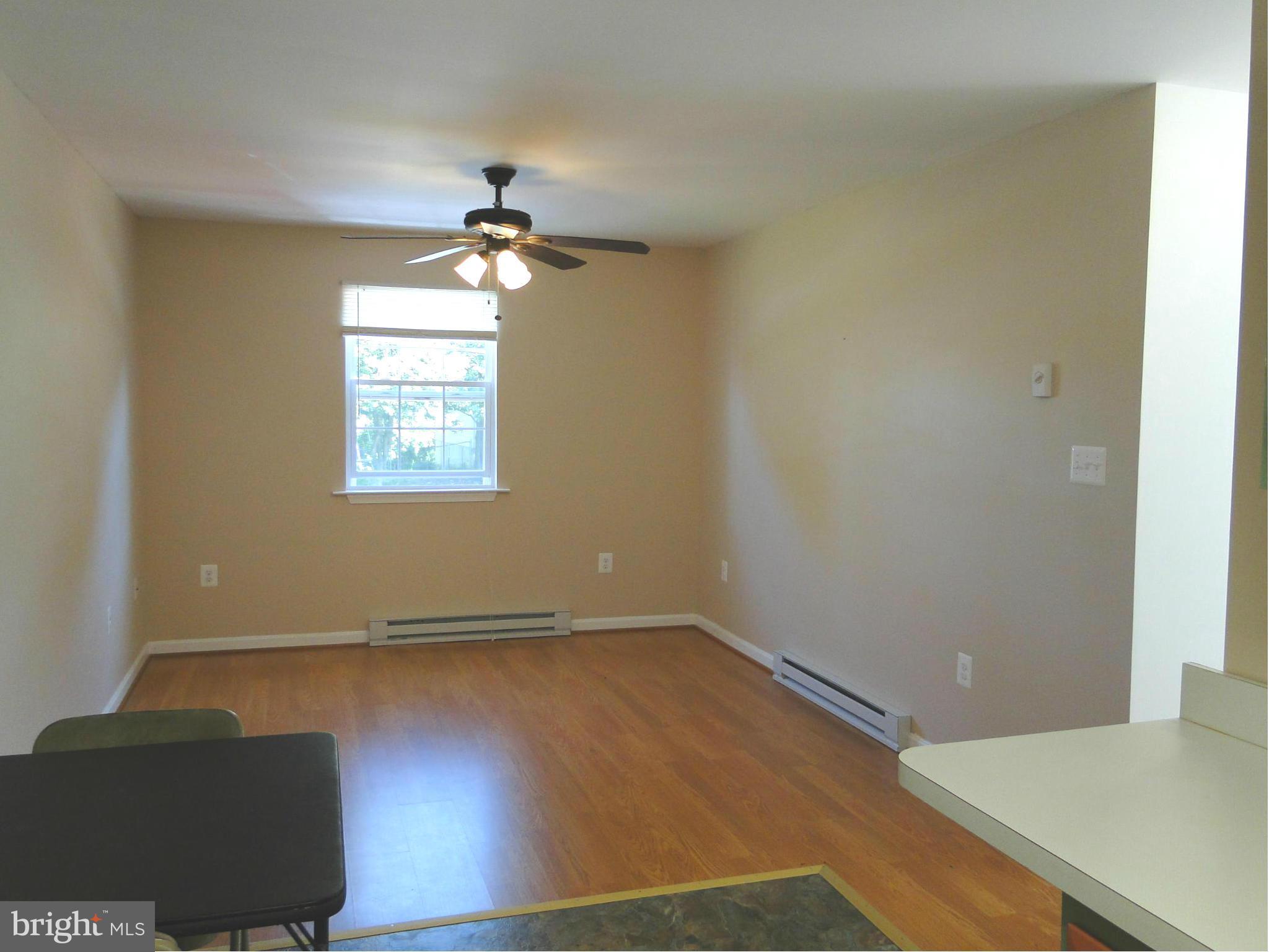 SUMMER CITY - Residential Lease