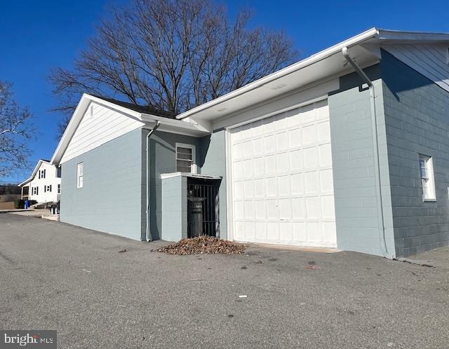 MYERSVILLE - Residential