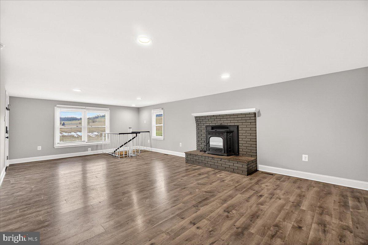 MYERSVILLE - Residential