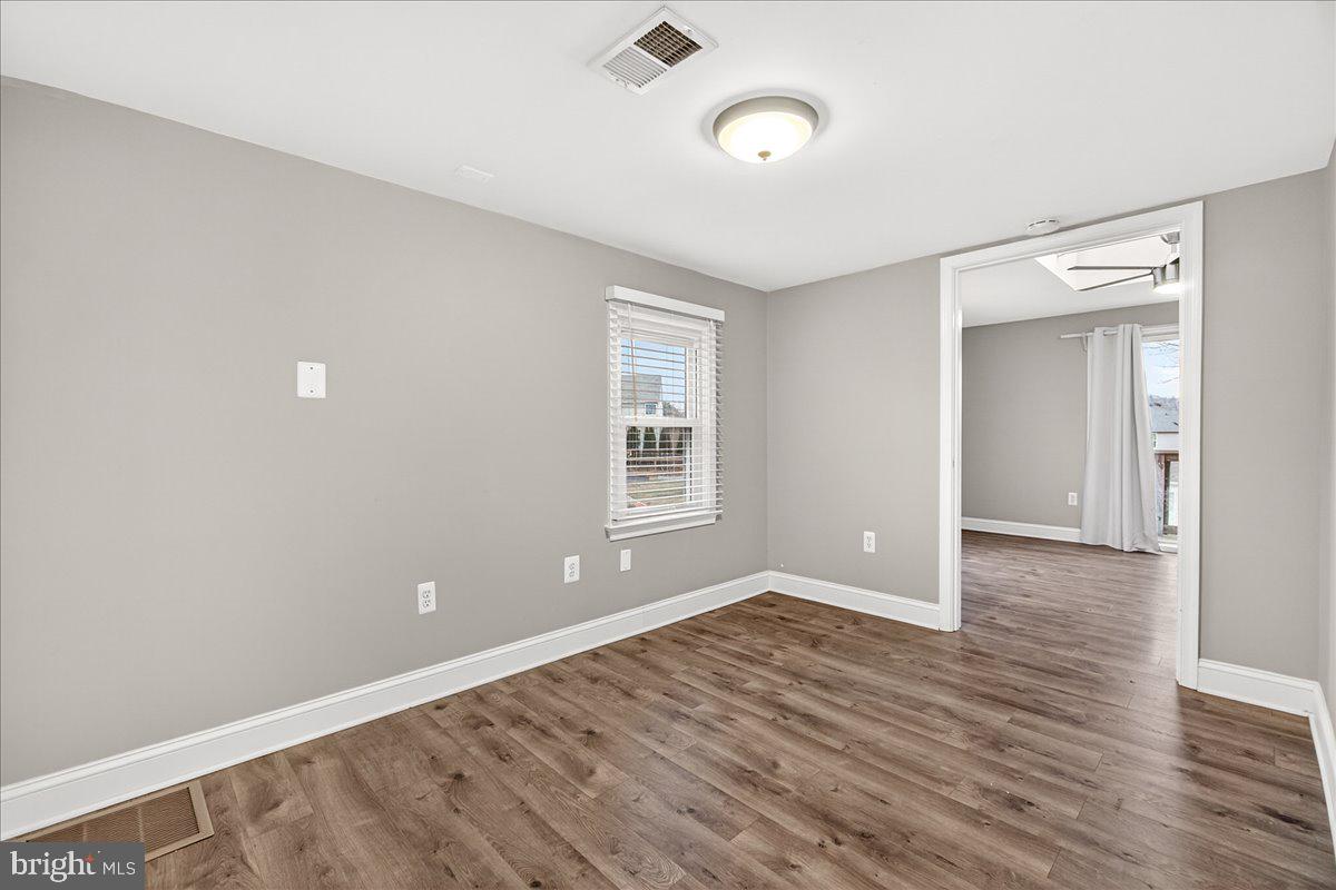 MYERSVILLE - Residential