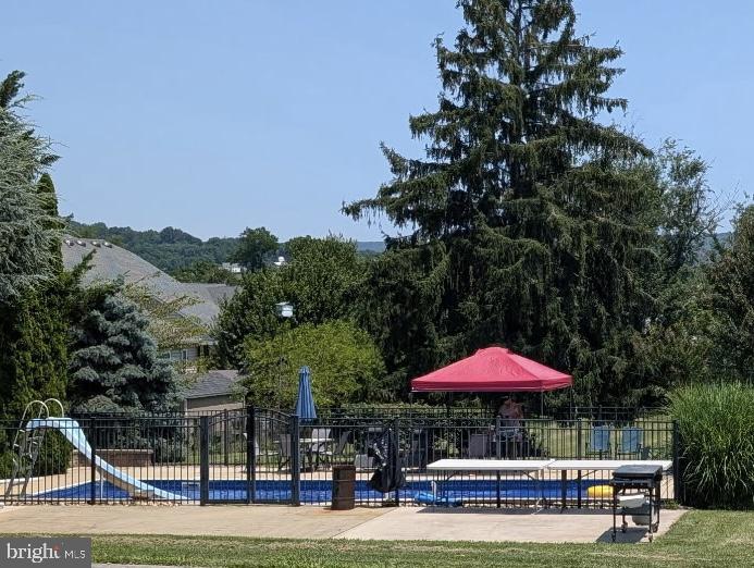 MYERSVILLE - Residential