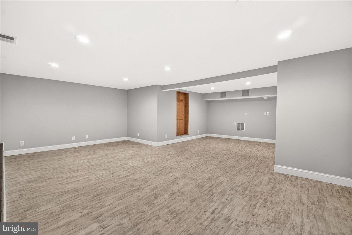 MYERSVILLE - Residential