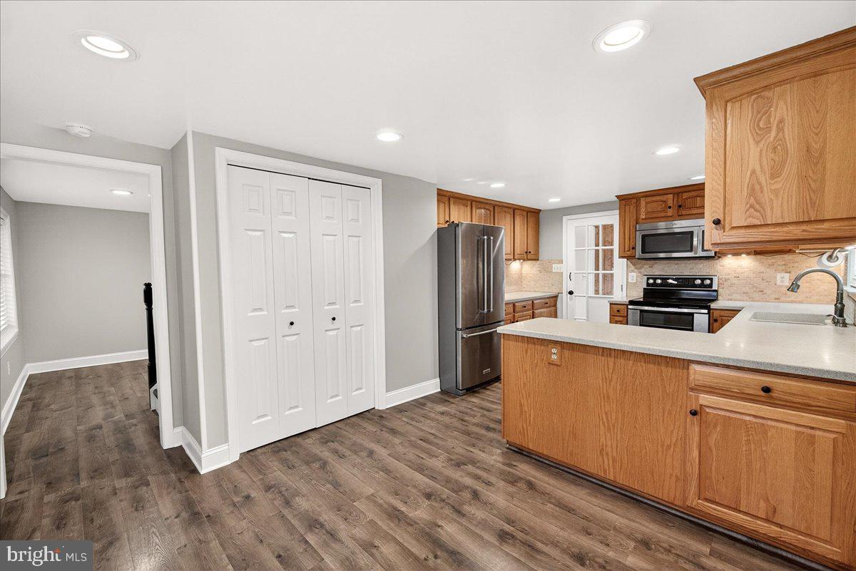 MYERSVILLE - Residential