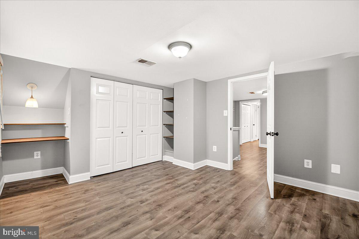 MYERSVILLE - Residential