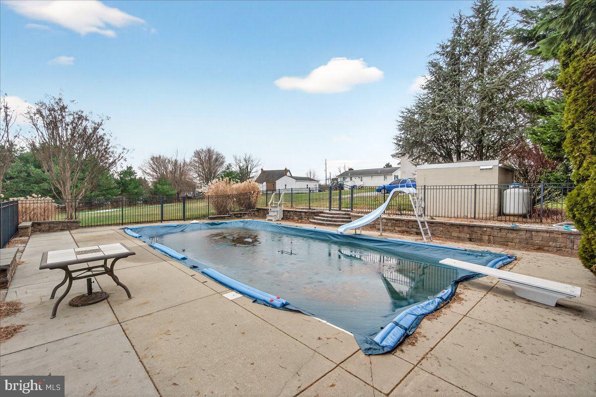 MYERSVILLE - Residential