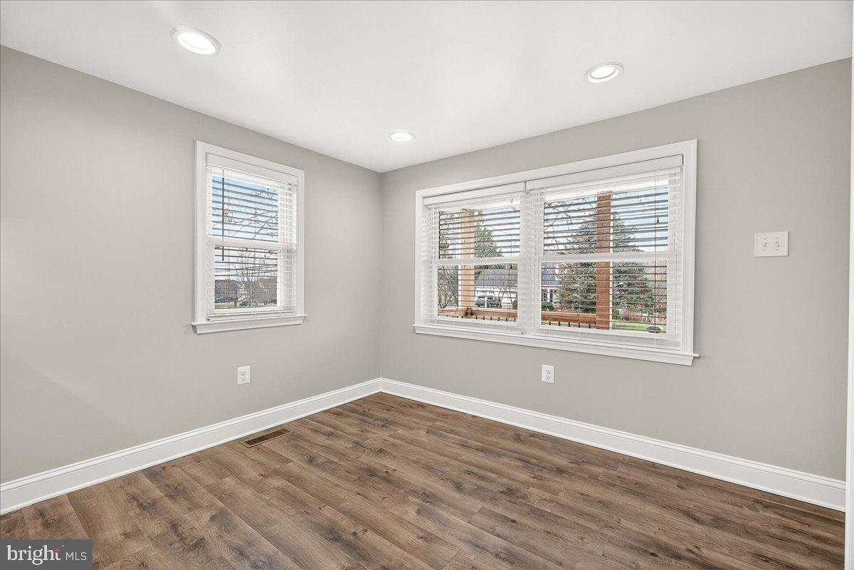 MYERSVILLE - Residential