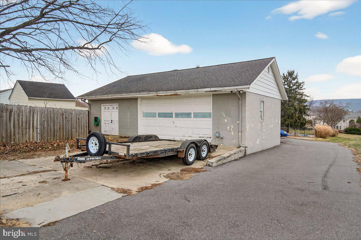 MYERSVILLE - Residential