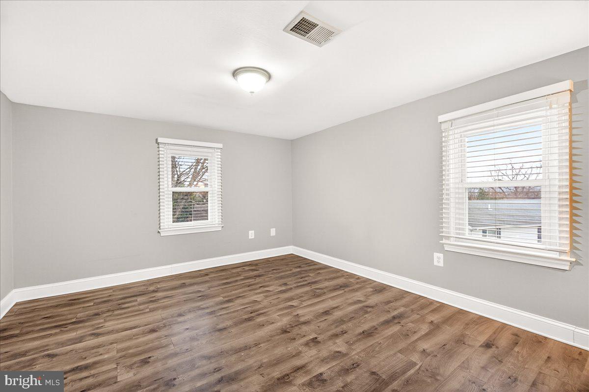 MYERSVILLE - Residential