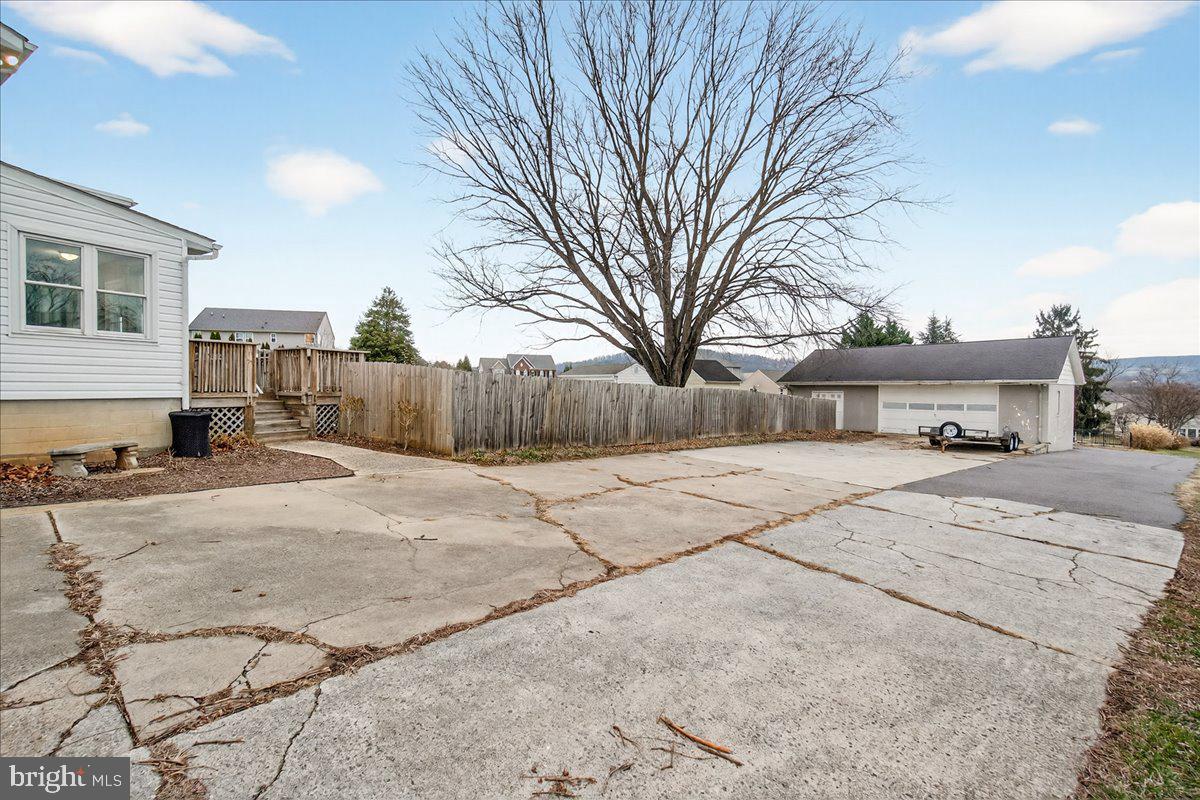 MYERSVILLE - Residential