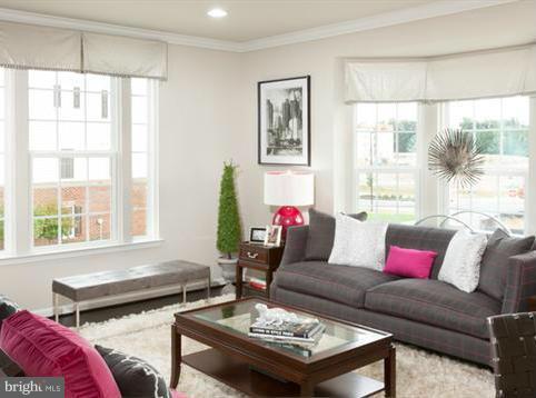 THE PARK AT ADDISON METRO - Residential