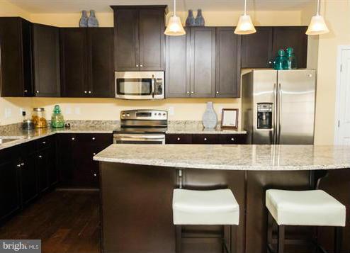 THE PARK AT ADDISON METRO - Residential