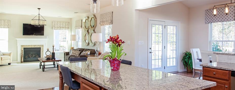 FREEDOM CROSSING - Residential