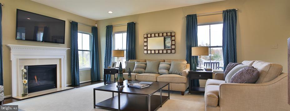 FREEDOM CROSSING - Residential