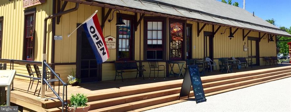 FREEDOM CROSSING - Residential