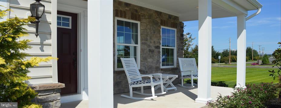 FREEDOM CROSSING - Residential