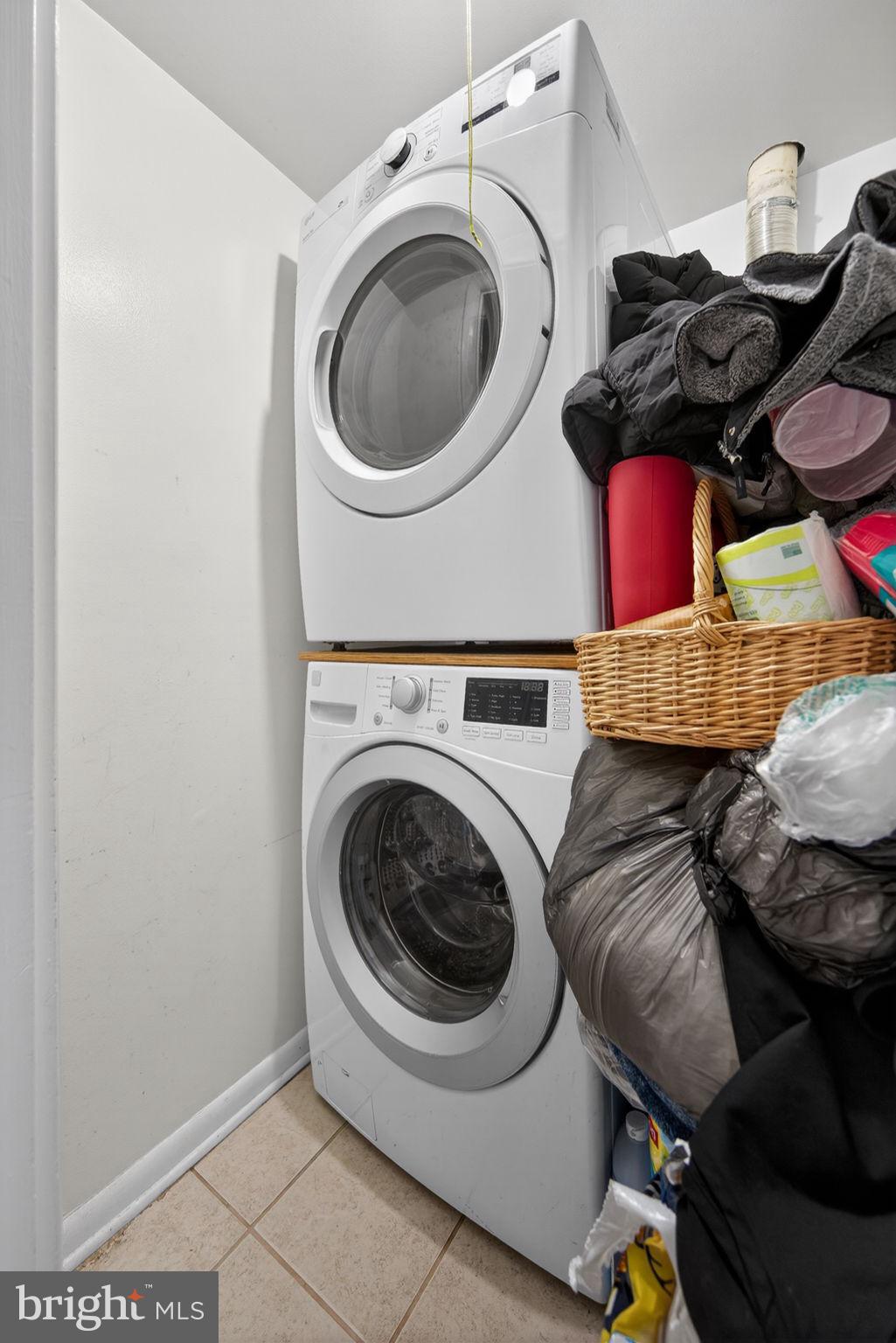 REFLECTION LAKE - Residential