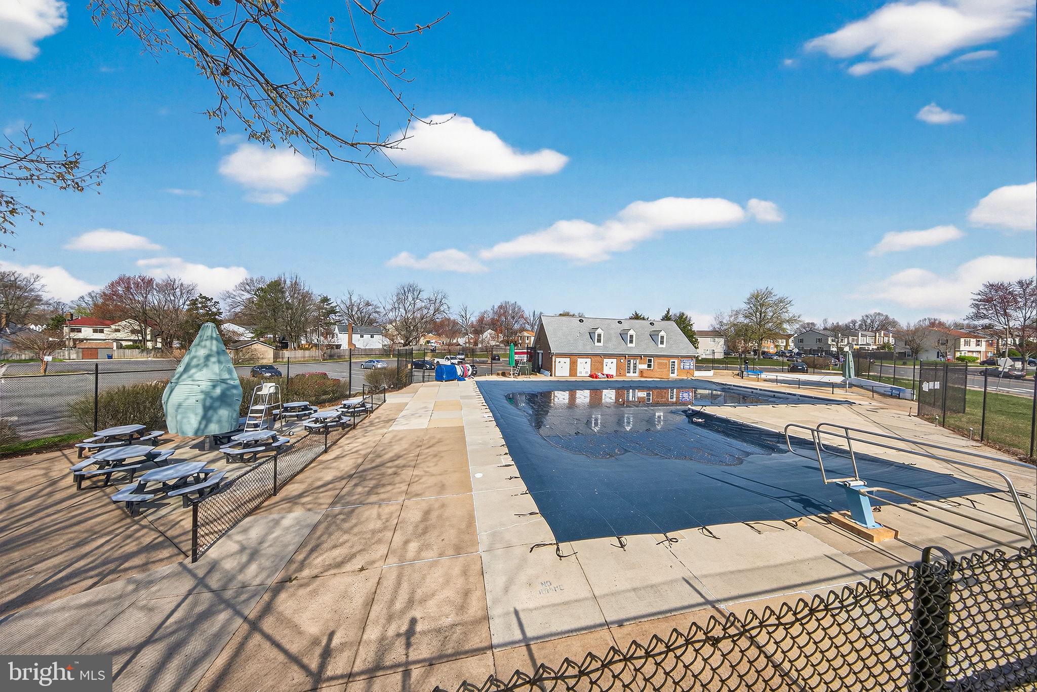 REFLECTION LAKE - Residential