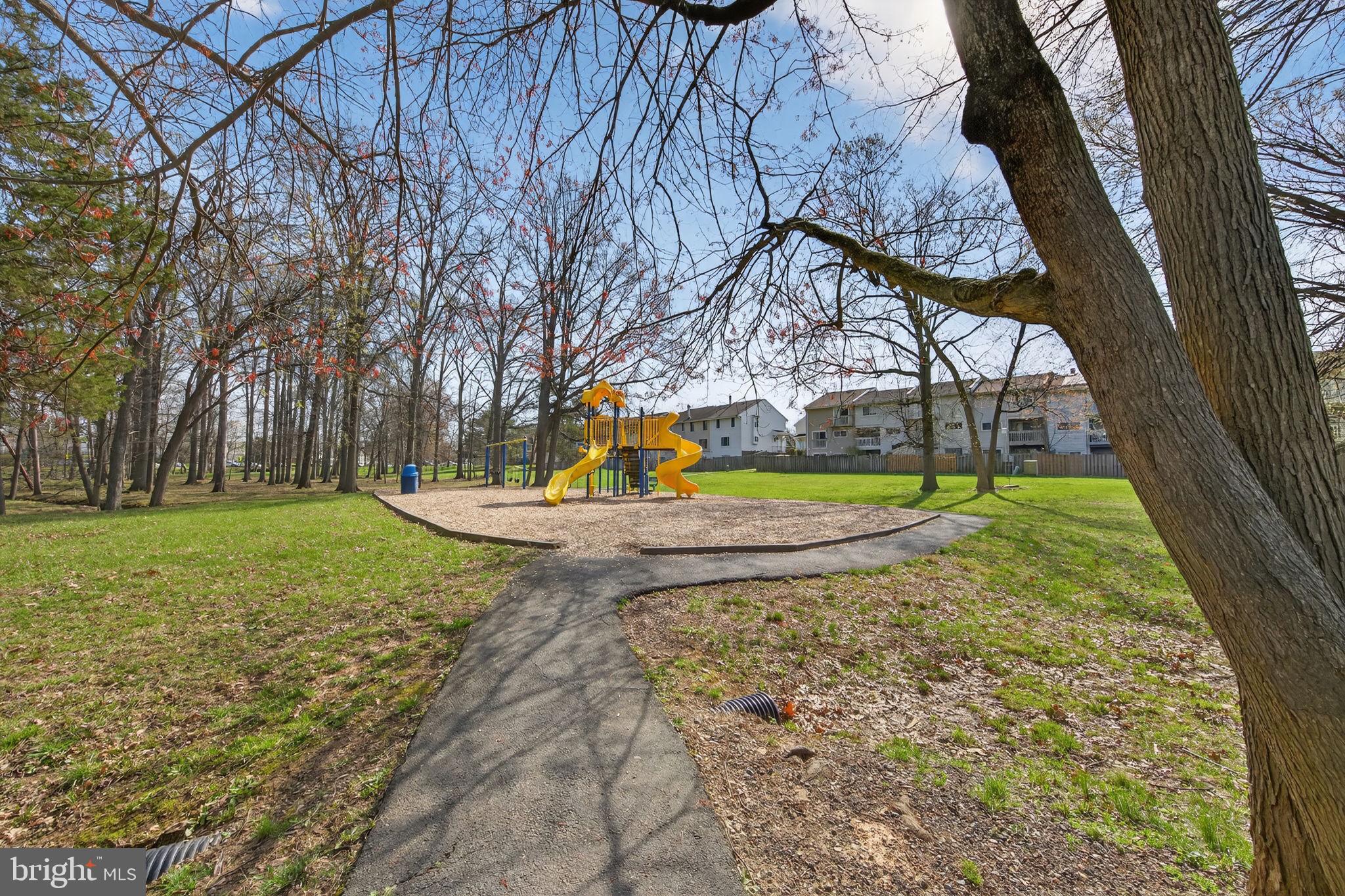 REFLECTION LAKE - Residential