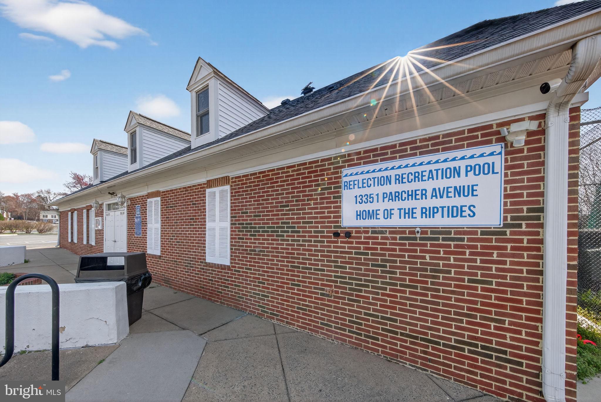 REFLECTION LAKE - Residential