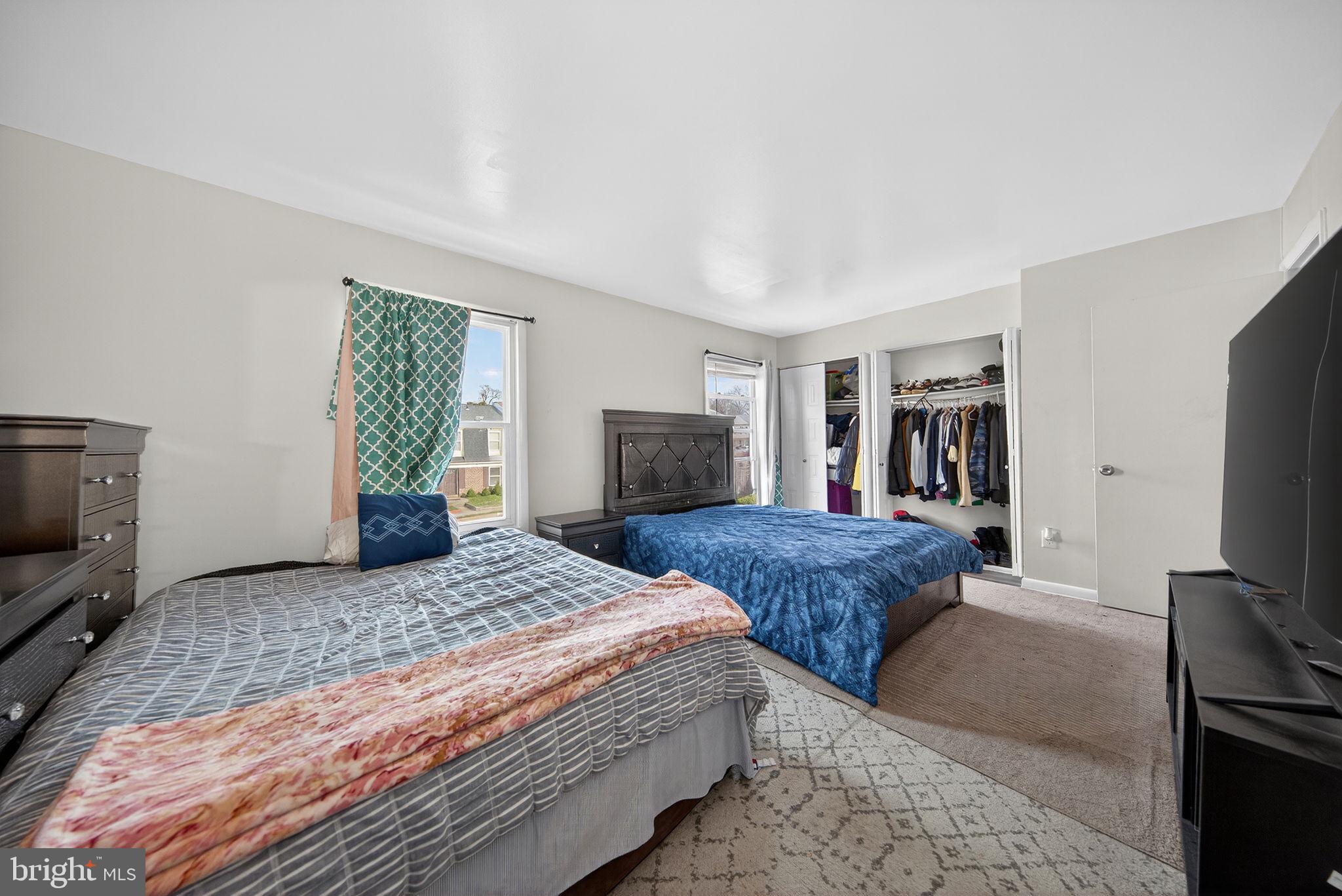 REFLECTION LAKE - Residential