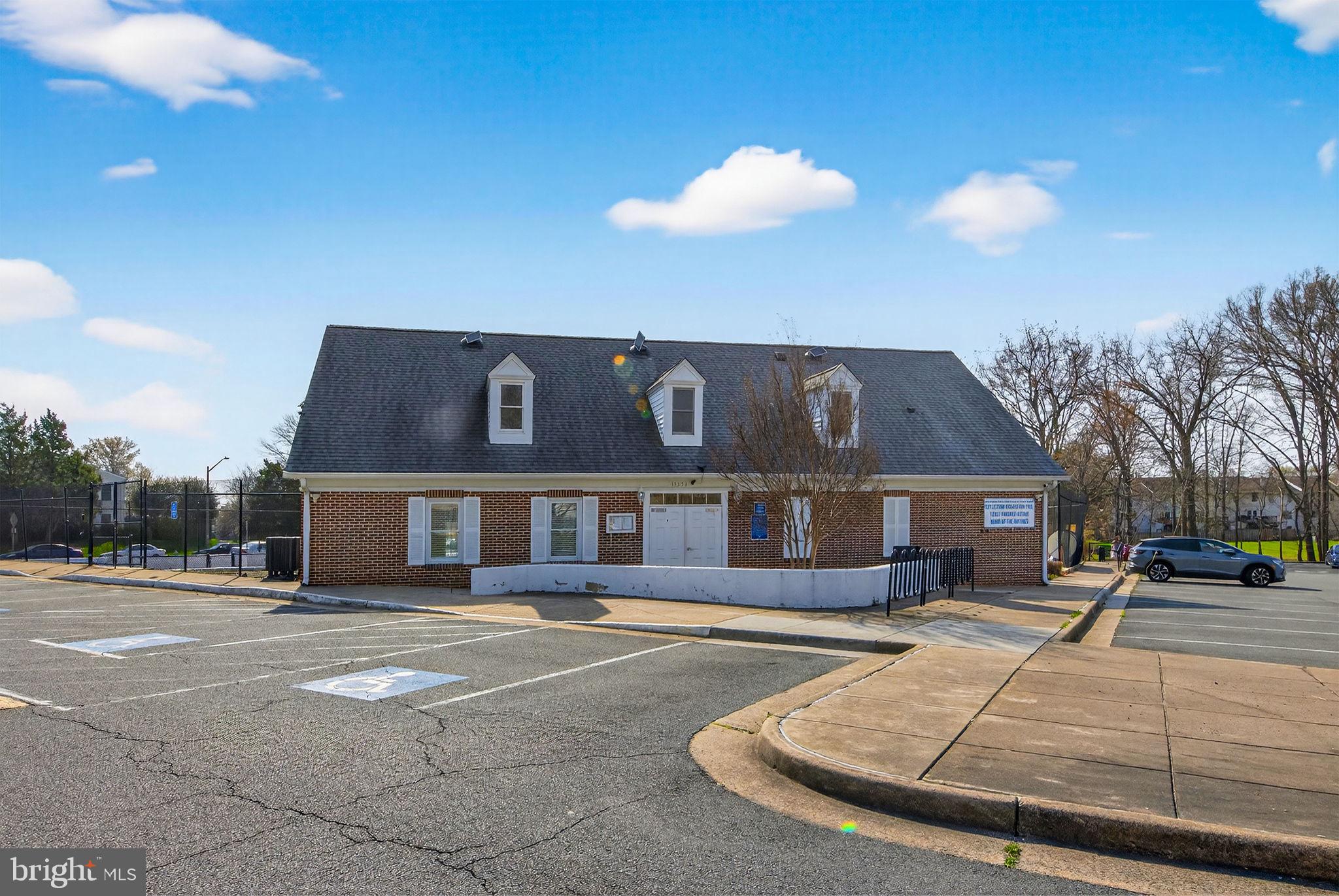 REFLECTION LAKE - Residential