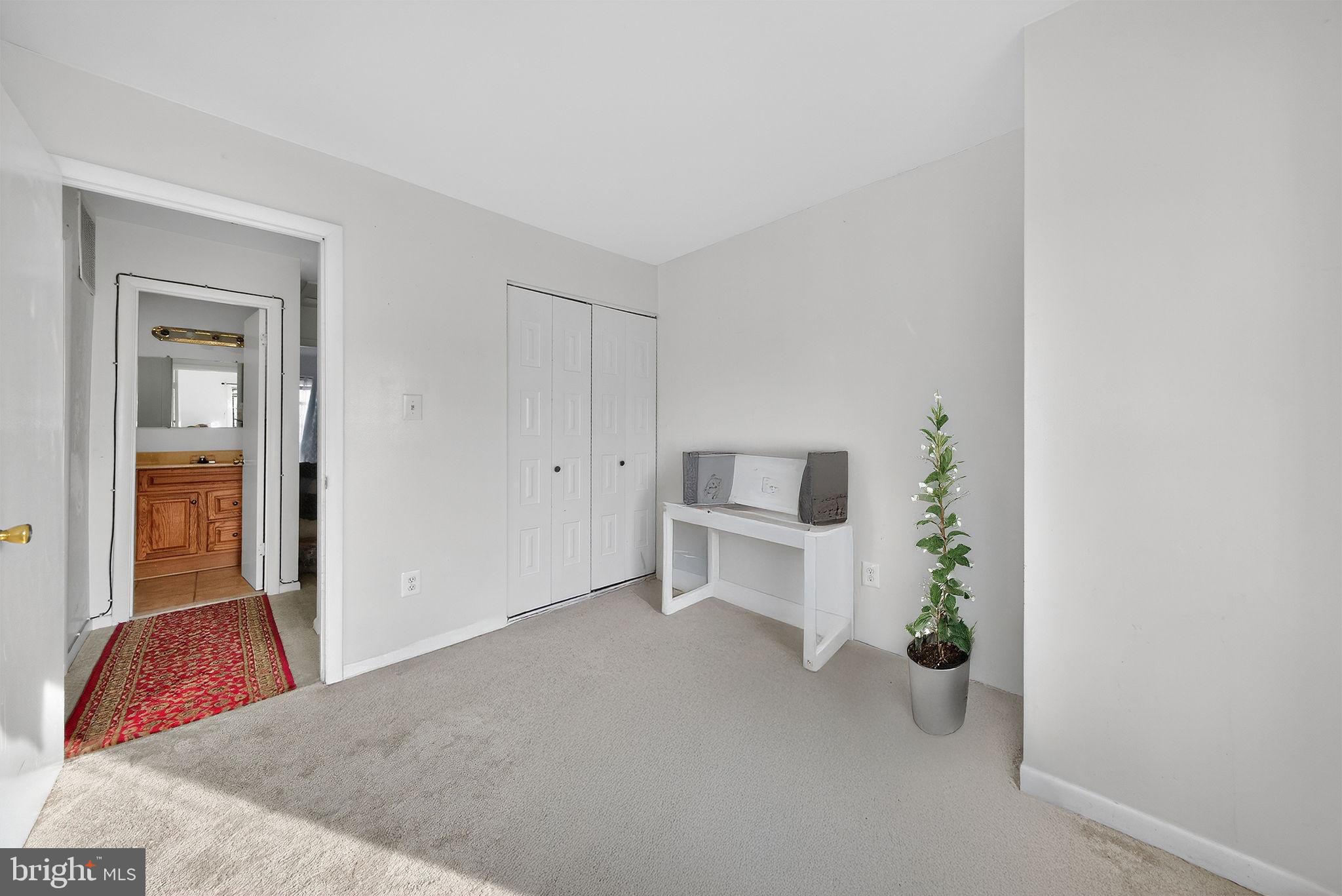 REFLECTION LAKE - Residential