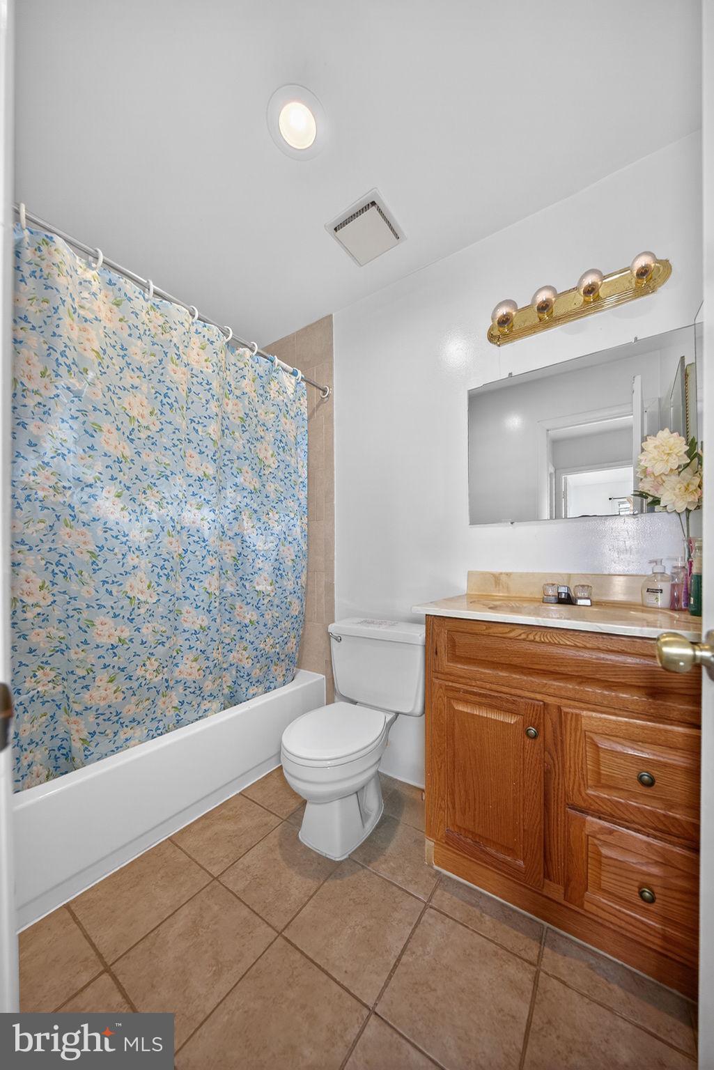 REFLECTION LAKE - Residential