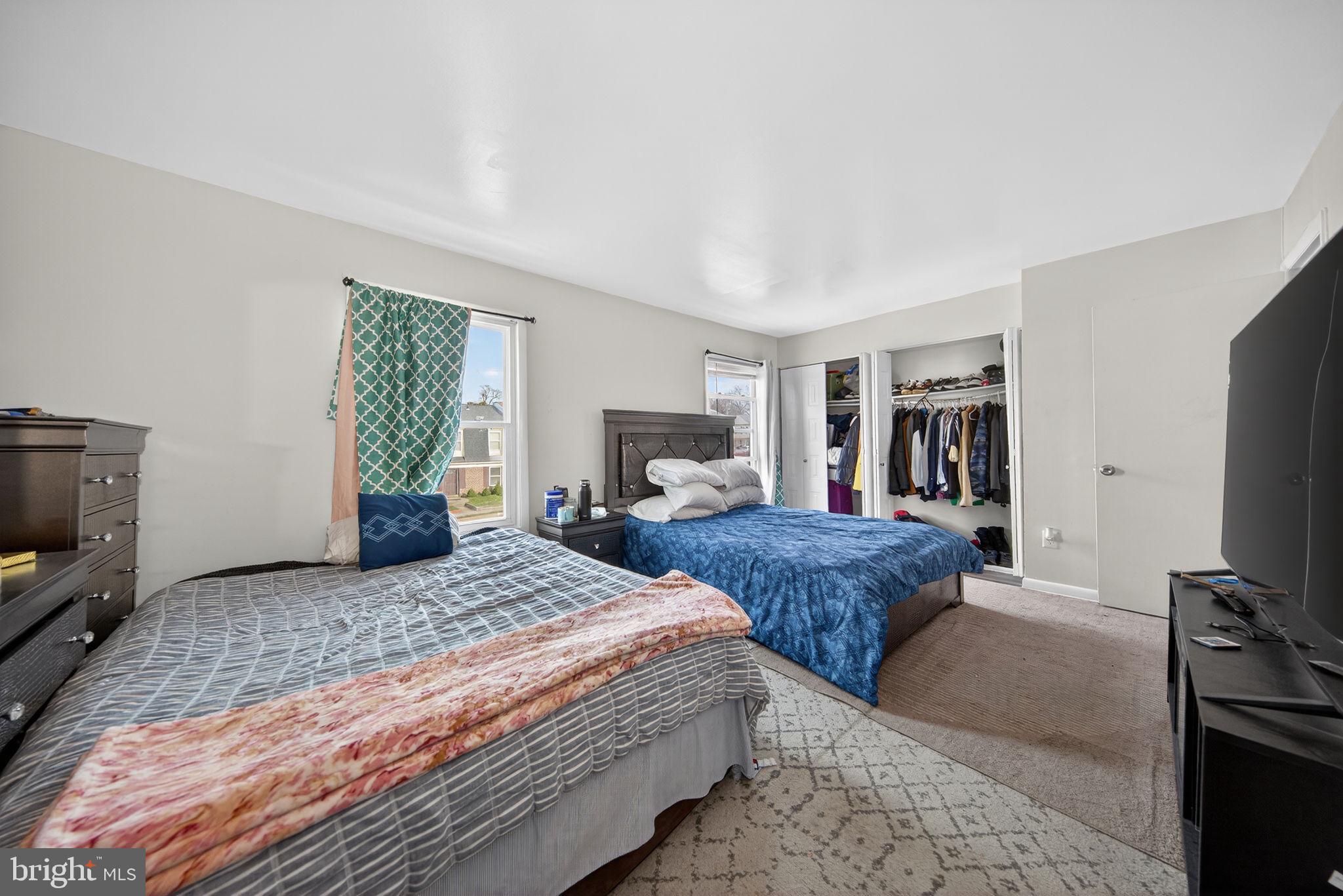 REFLECTION LAKE - Residential