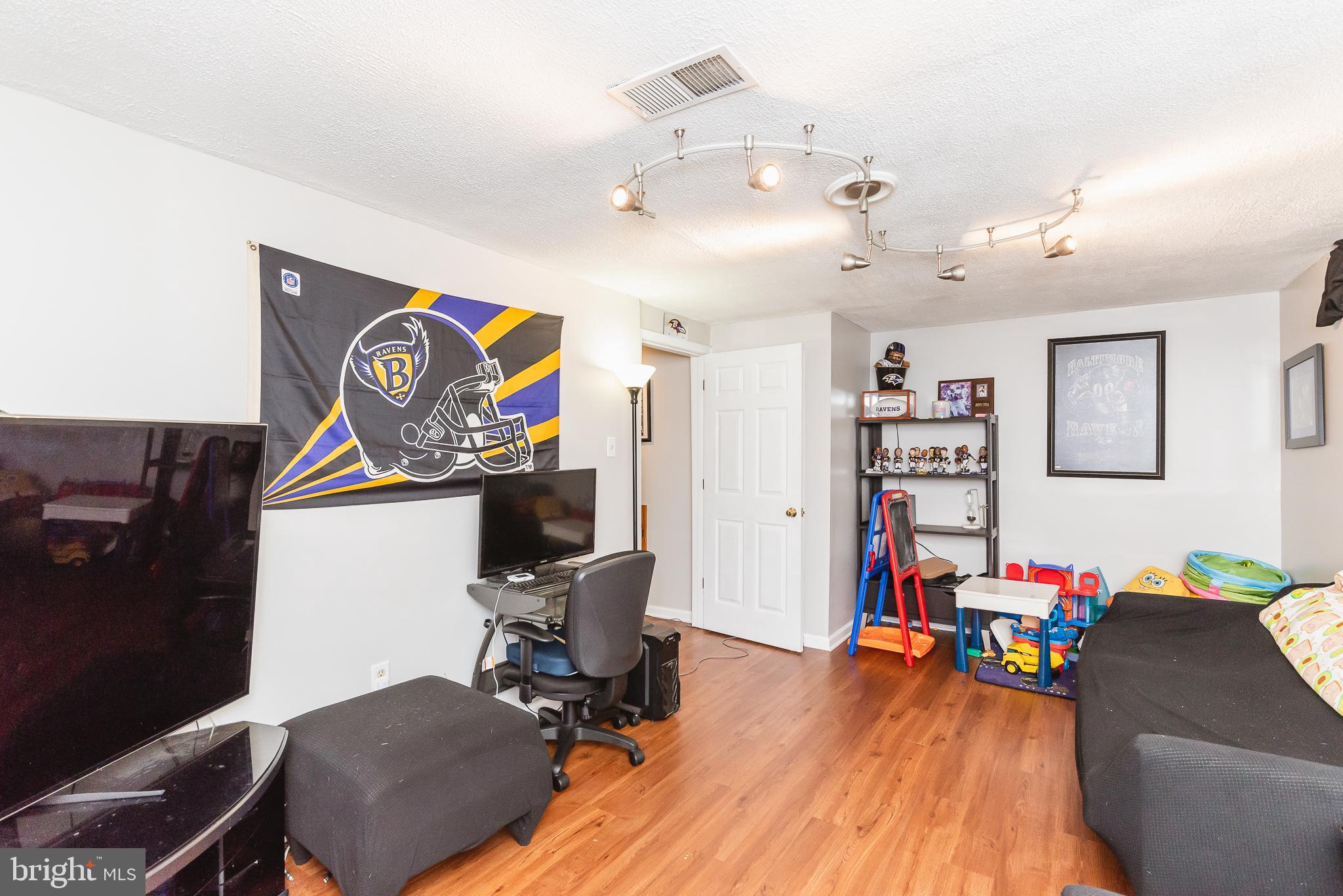 WOODBRIDGE CENTER - Residential