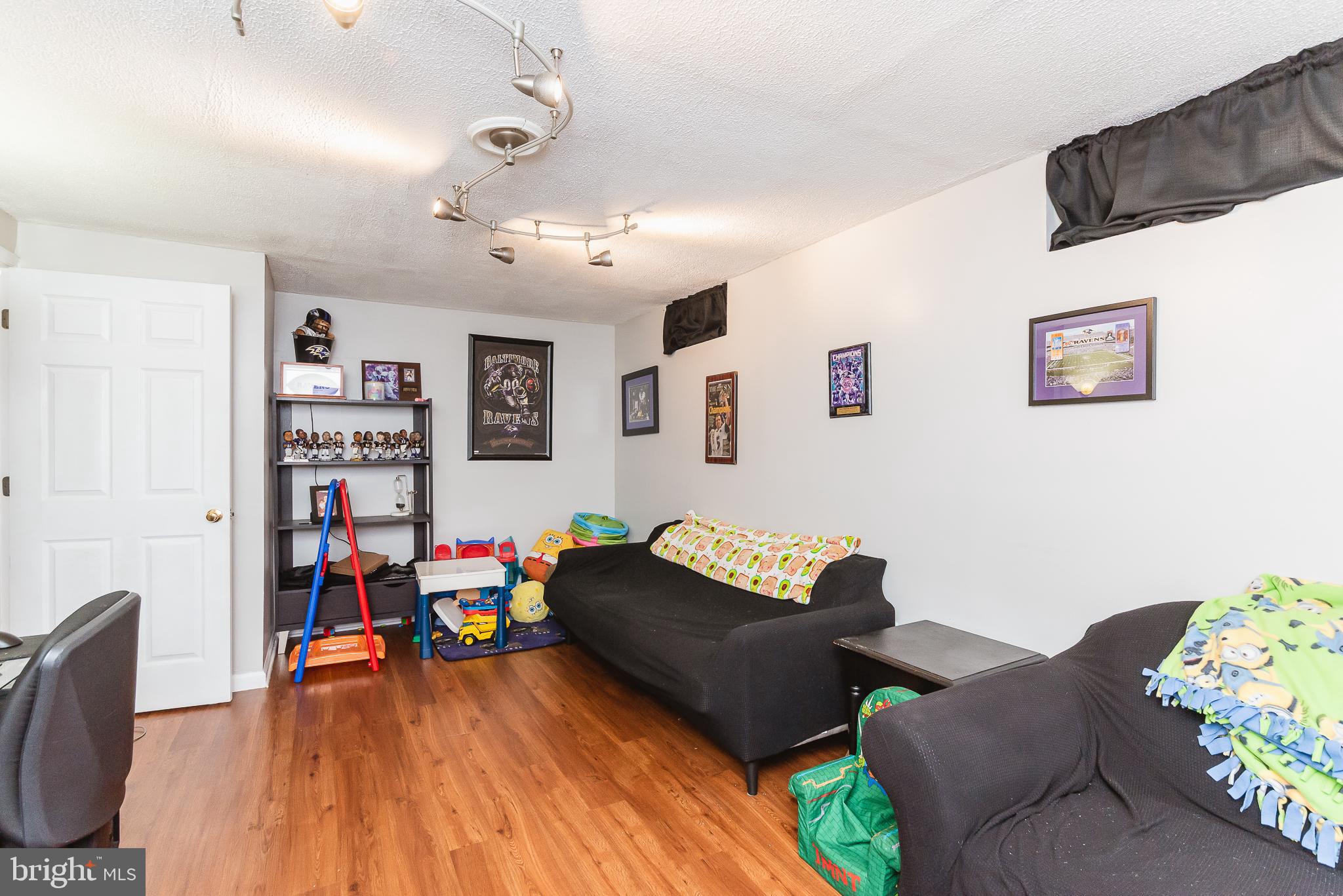 WOODBRIDGE CENTER - Residential