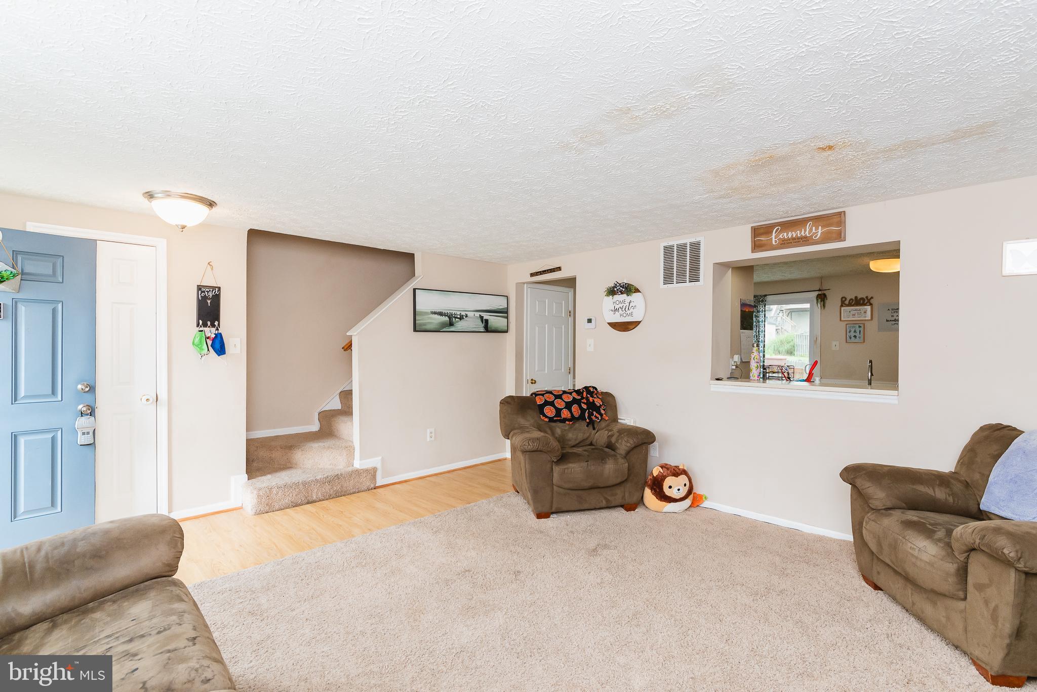 WOODBRIDGE CENTER - Residential