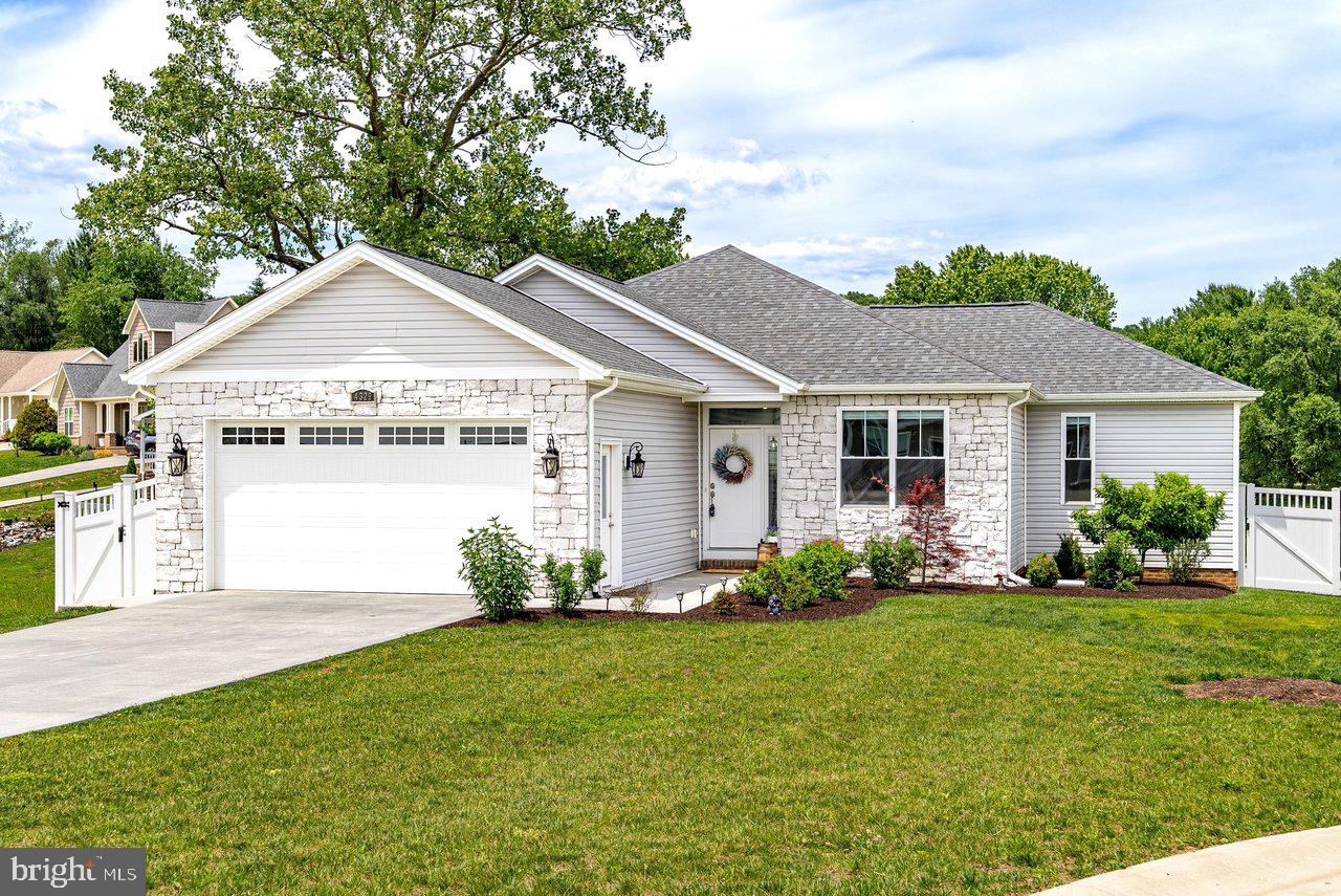 4329 COTSWOLD CT
