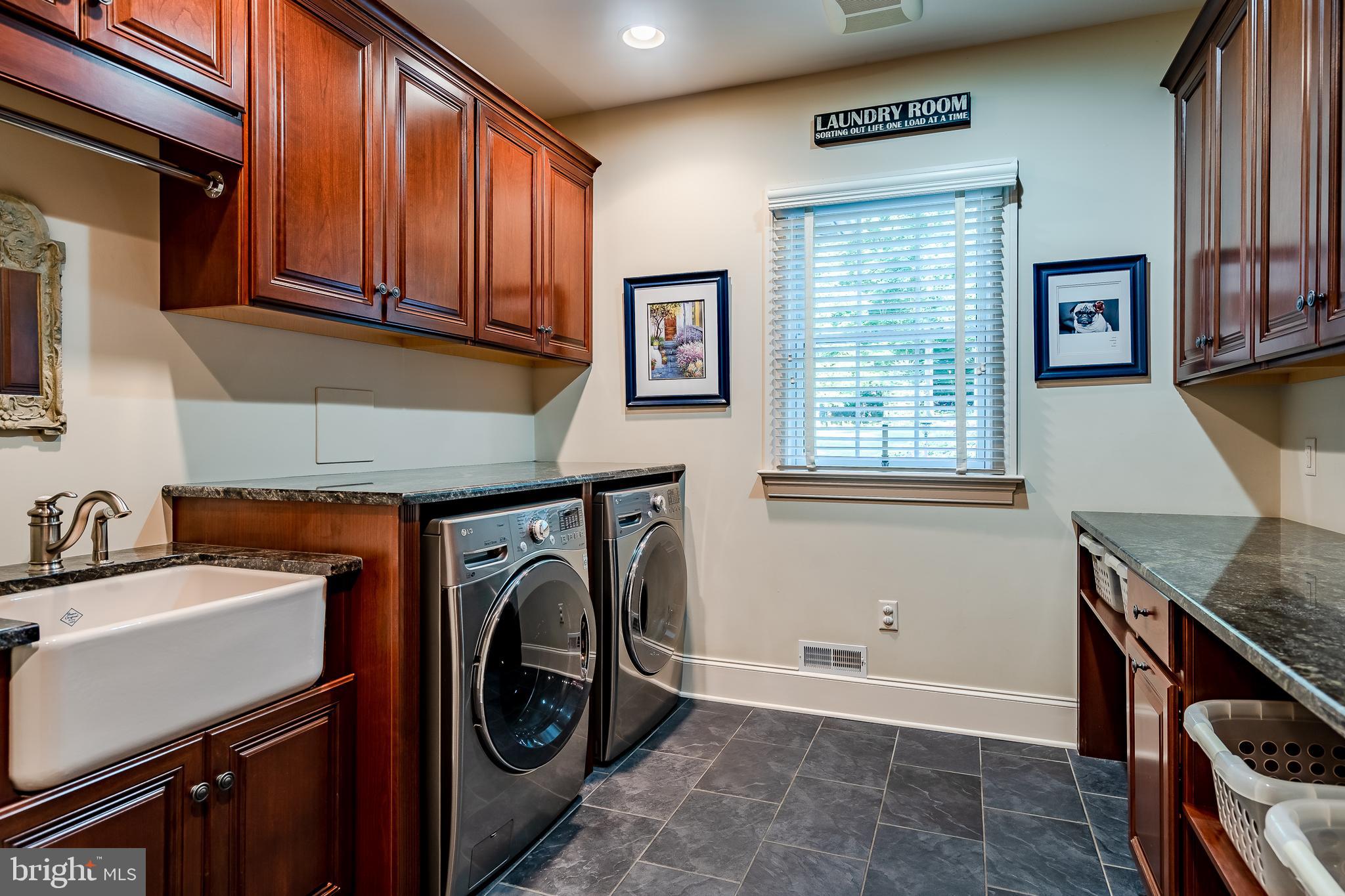 TURNBERRY - Residential